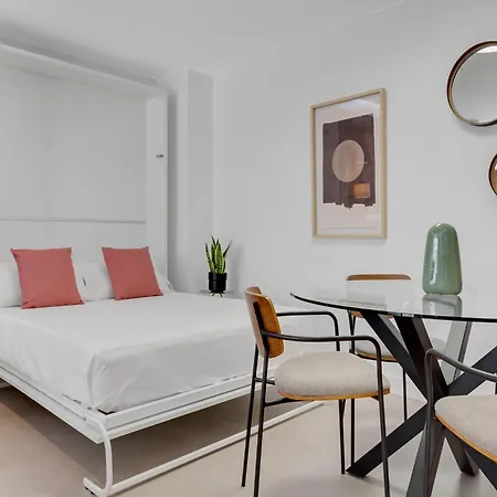 Magnificent With Terrace Apartment *